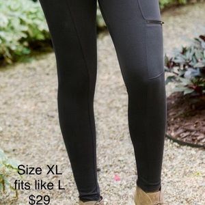 Zipper pocket sandy pants xl but fits like large